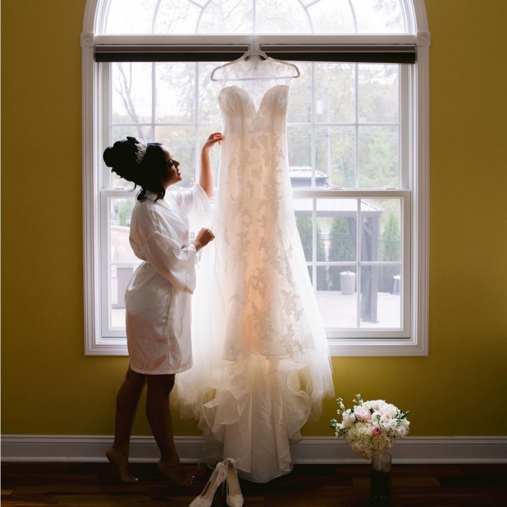 David’s bridal white wedding dress
